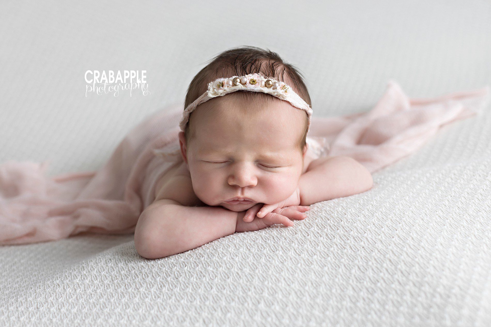 pink and white newborn pictures