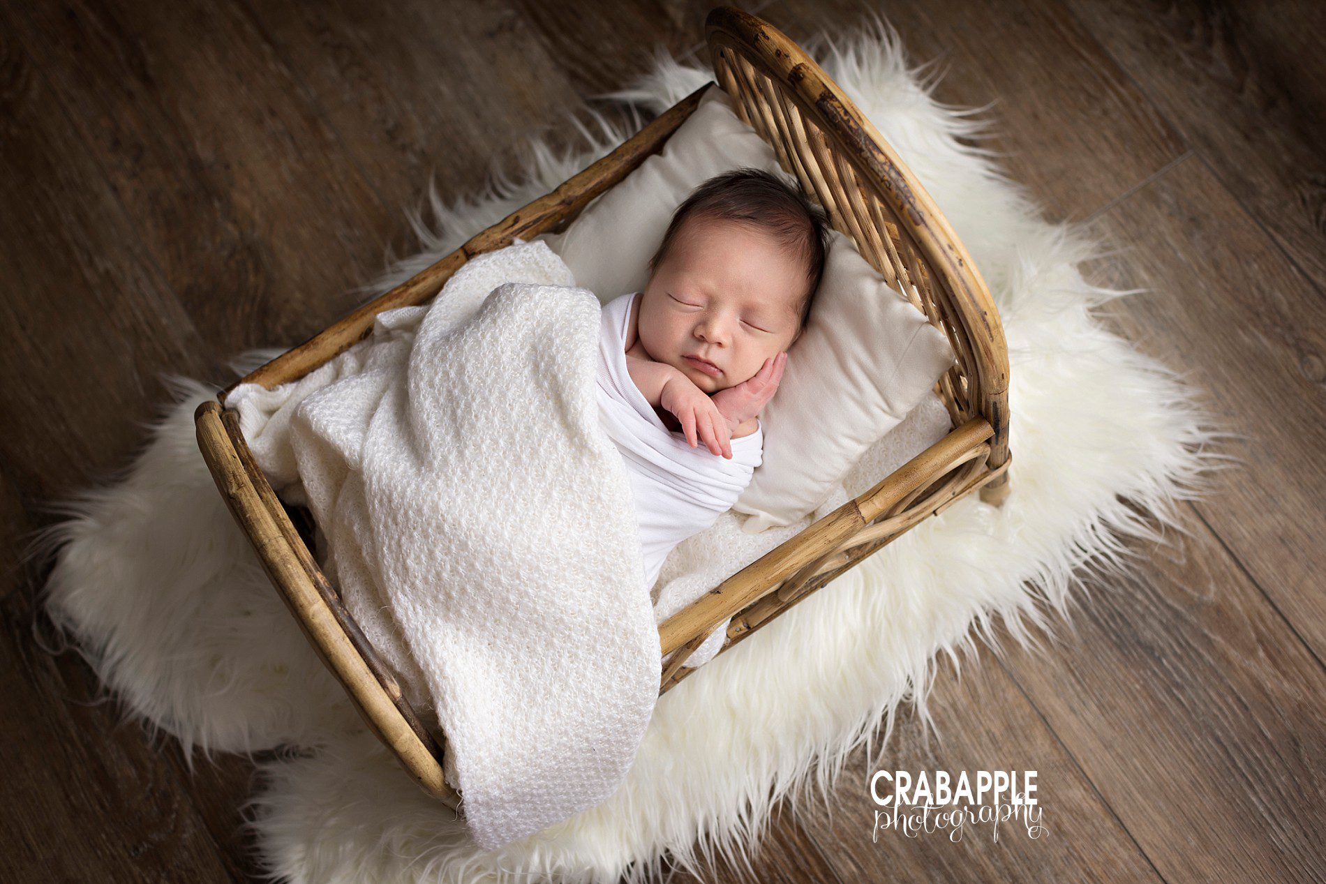 white and wood for newborn pictures