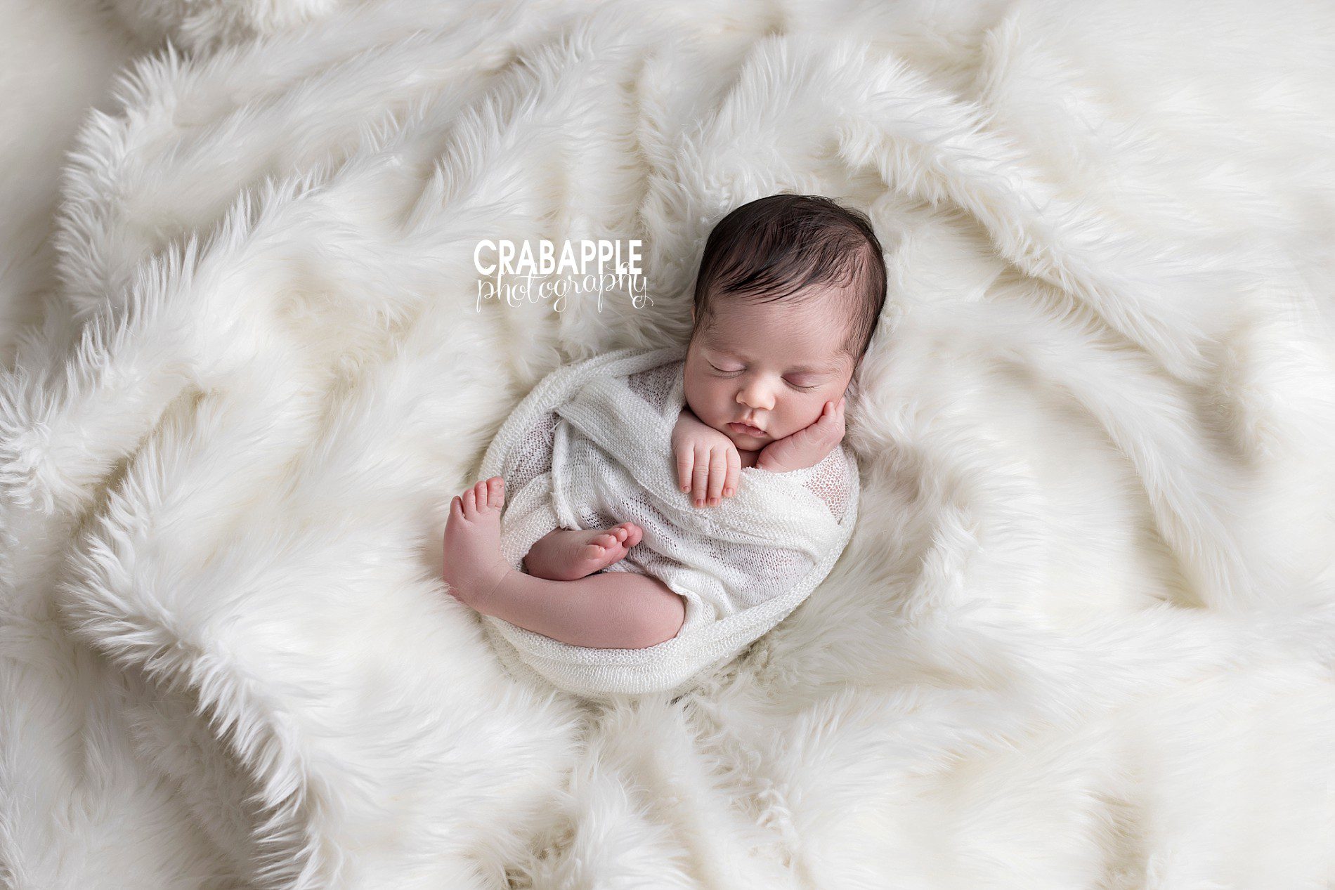 white monochromatic newborn pics