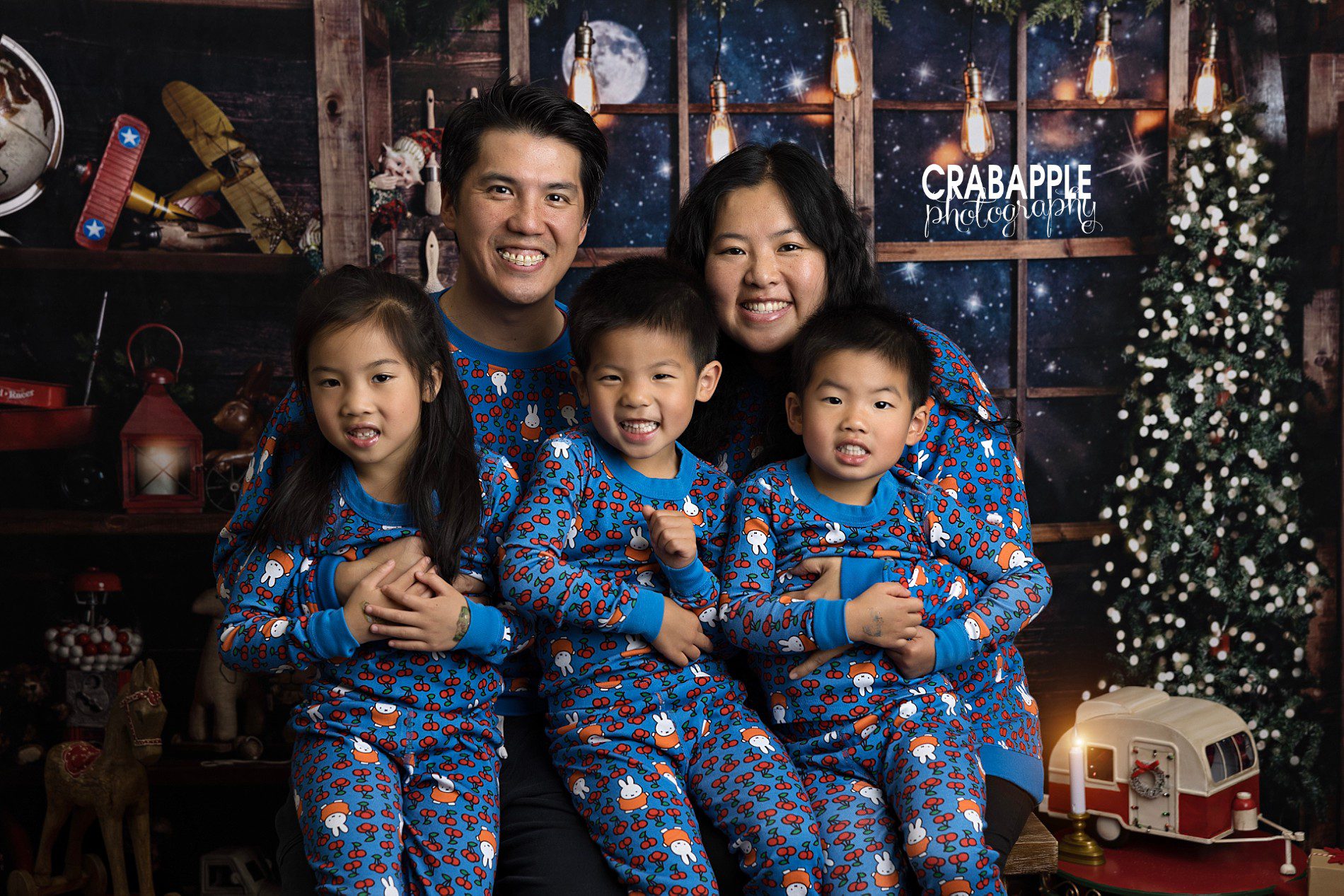 xmas family photos with matching pajamas ideas for christmas cards