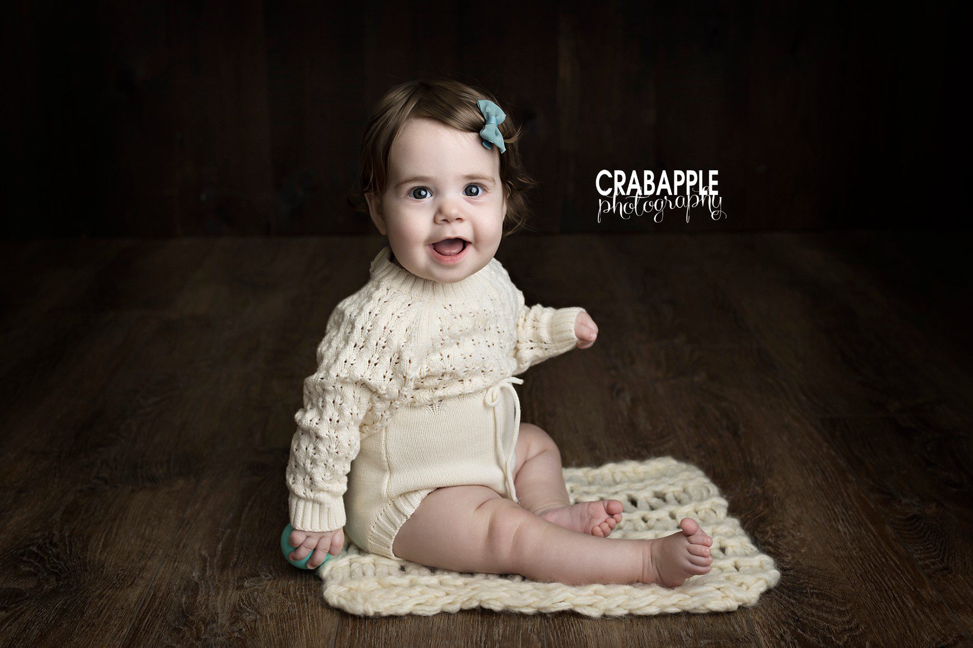 north andover sitter session baby photos 7 month old