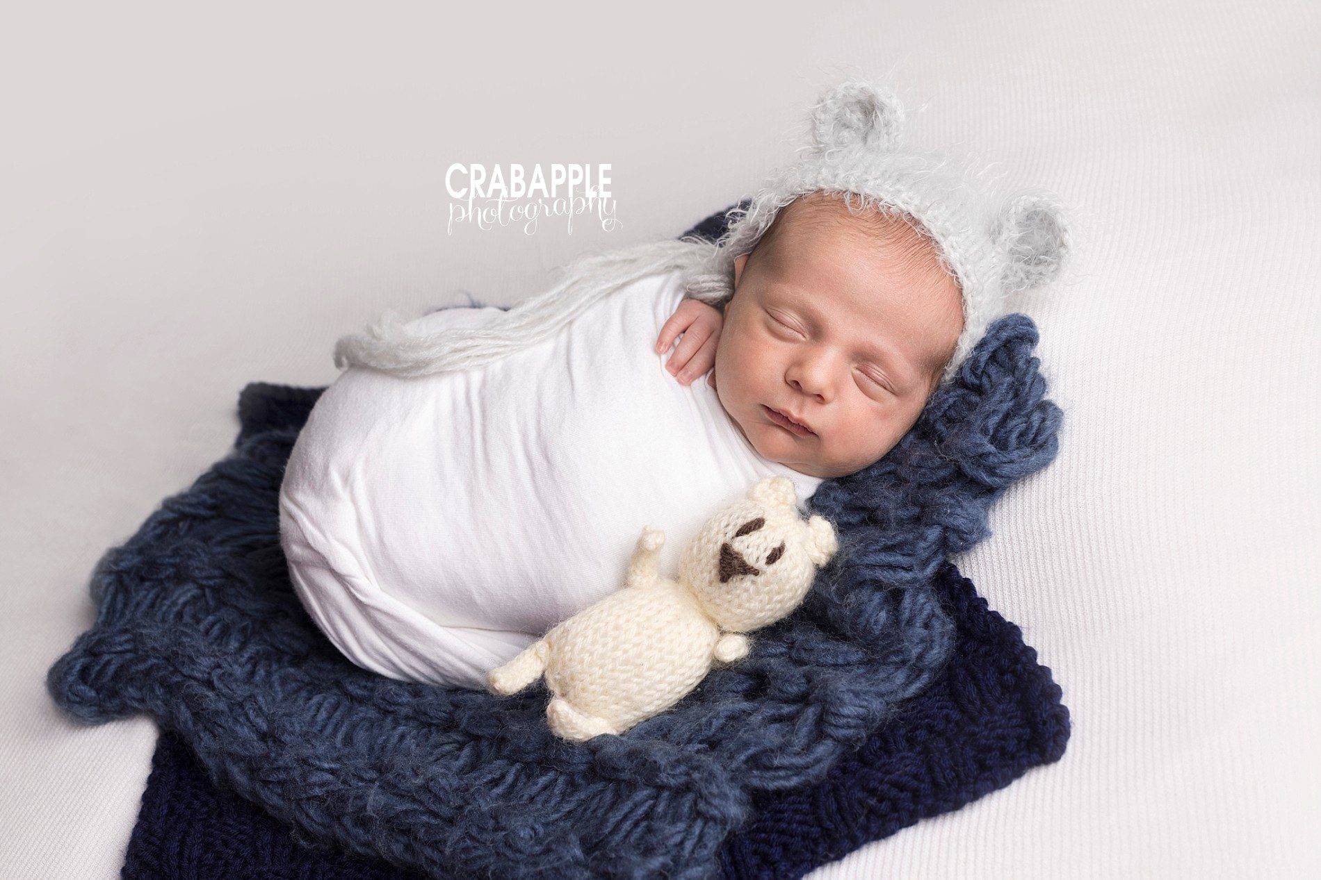 blue and white newborn pictures