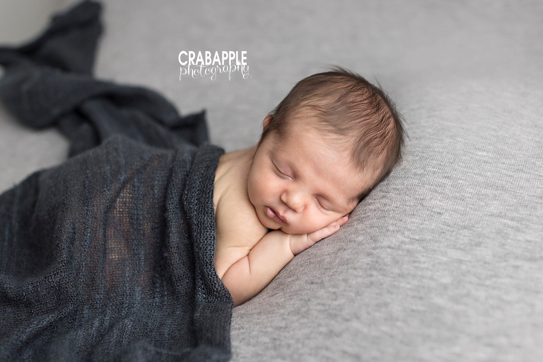 super simple newborn photos using gray