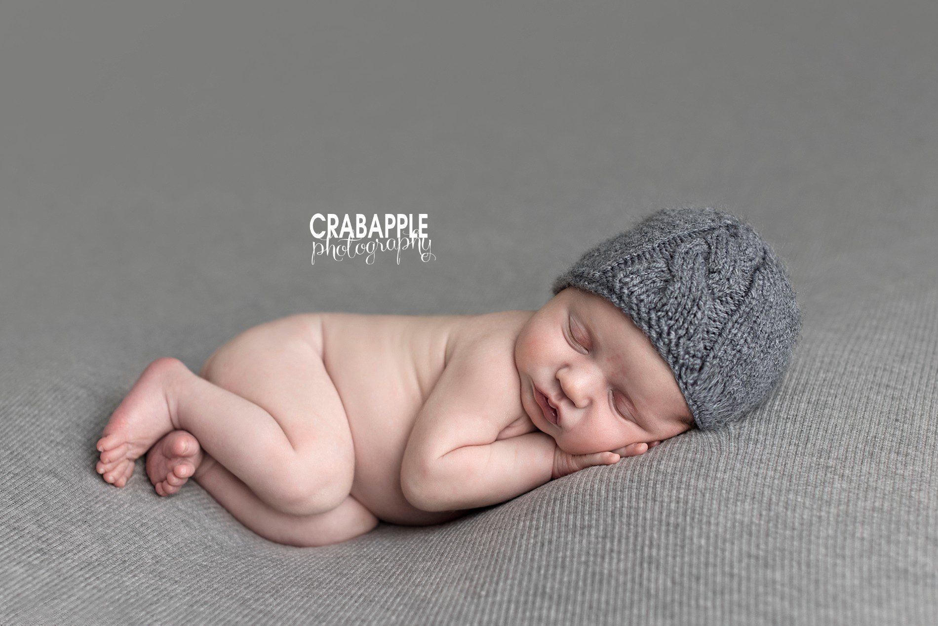 simple gray newborn pictures