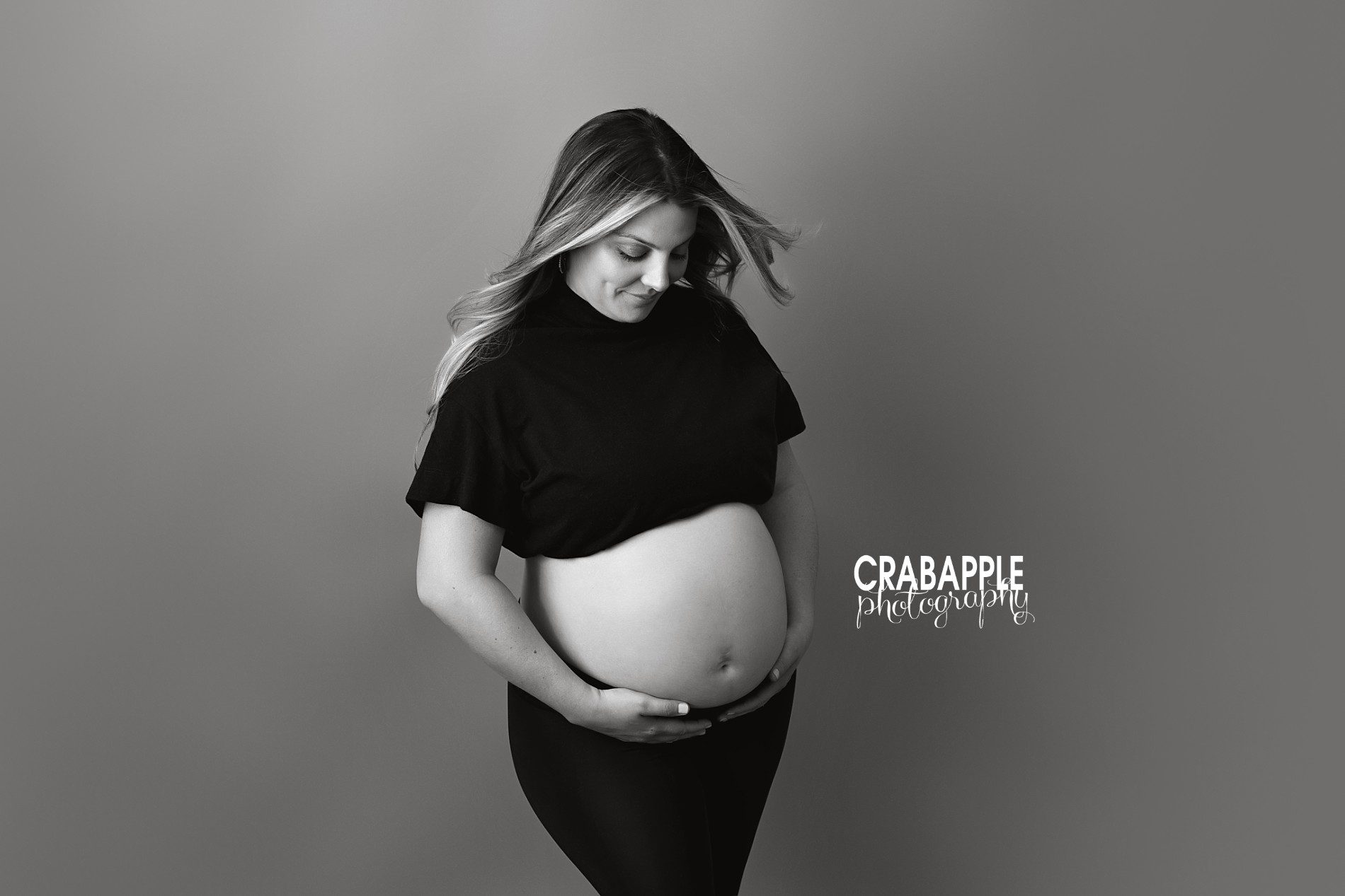 Black and White Maternity pictures