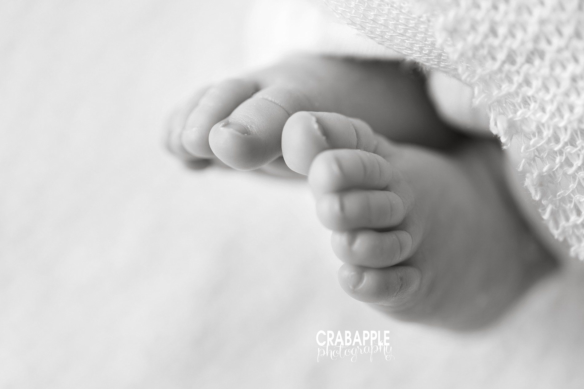 black and white newborn photography ideas