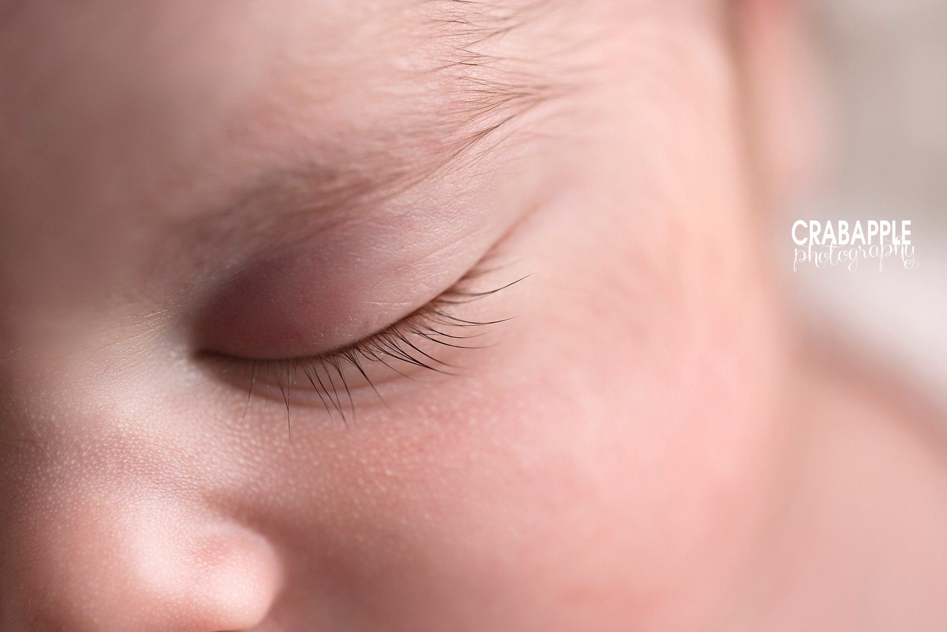 eye lash newborn pictures