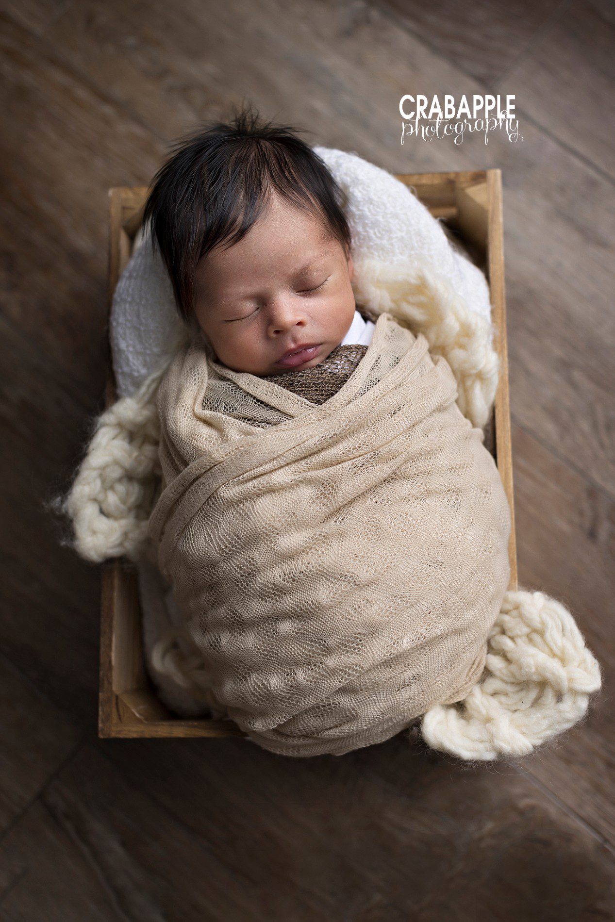natural newborn photos using brown