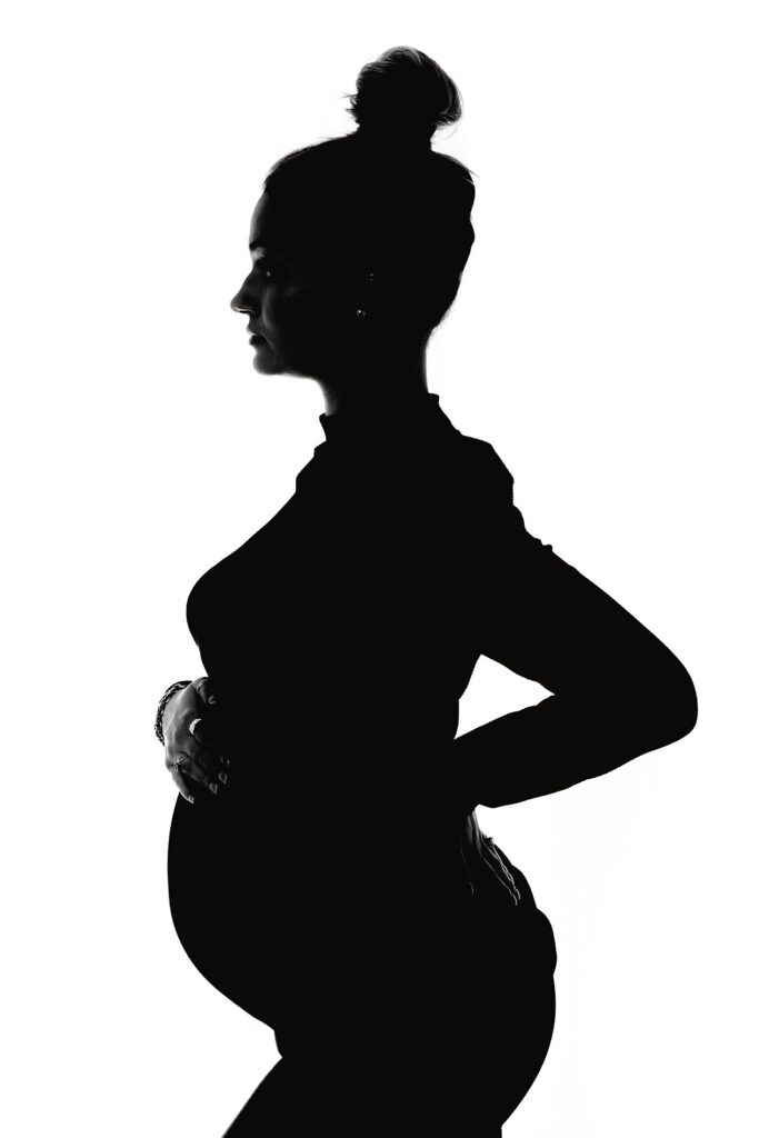 silhouette maternity photos
