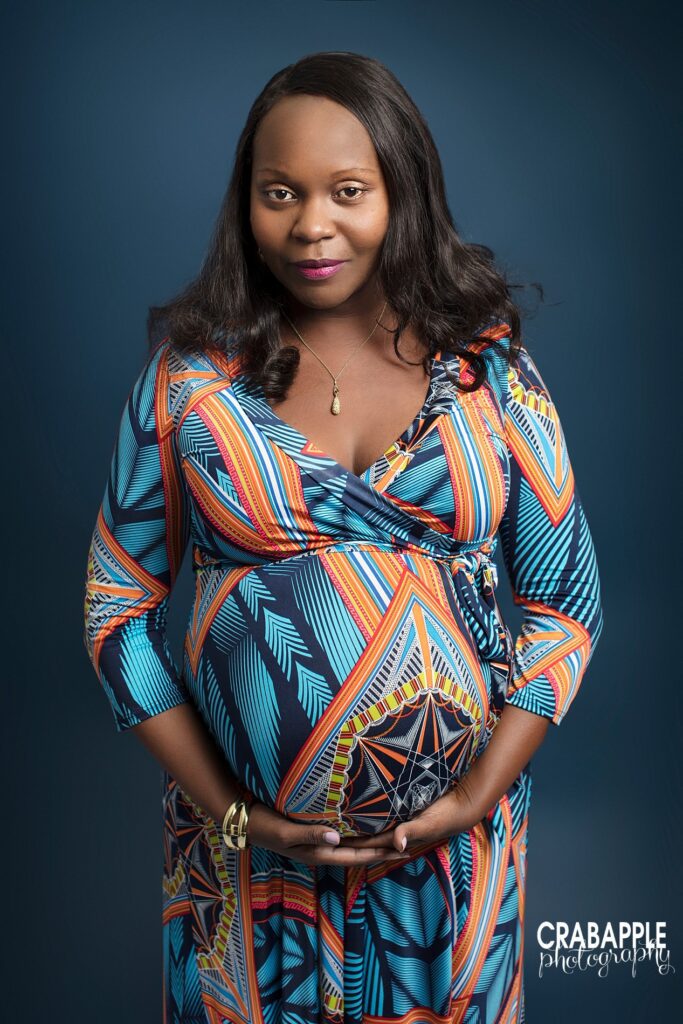 maternity posing ideas looking at camera