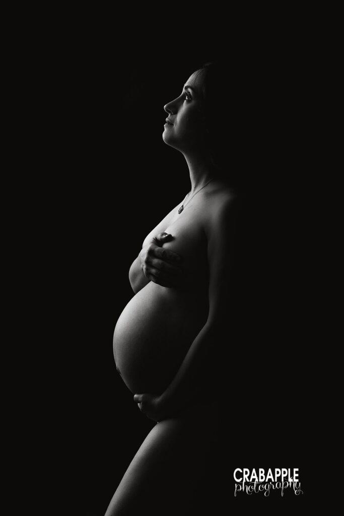 halo ring light maternity poses for moms Boston