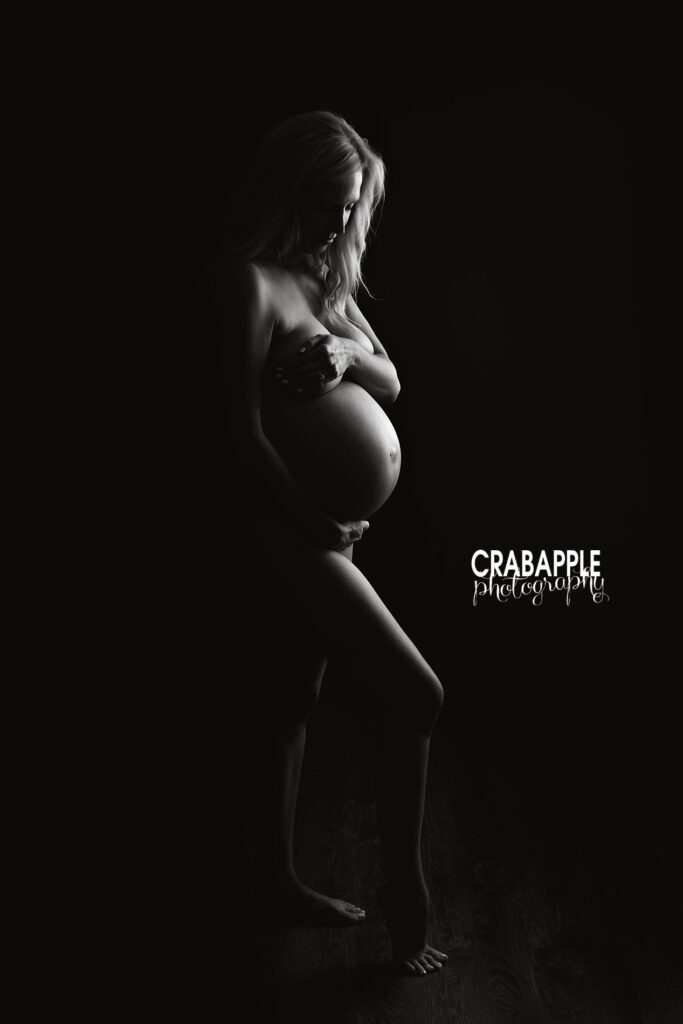 halo lighting maternity photos