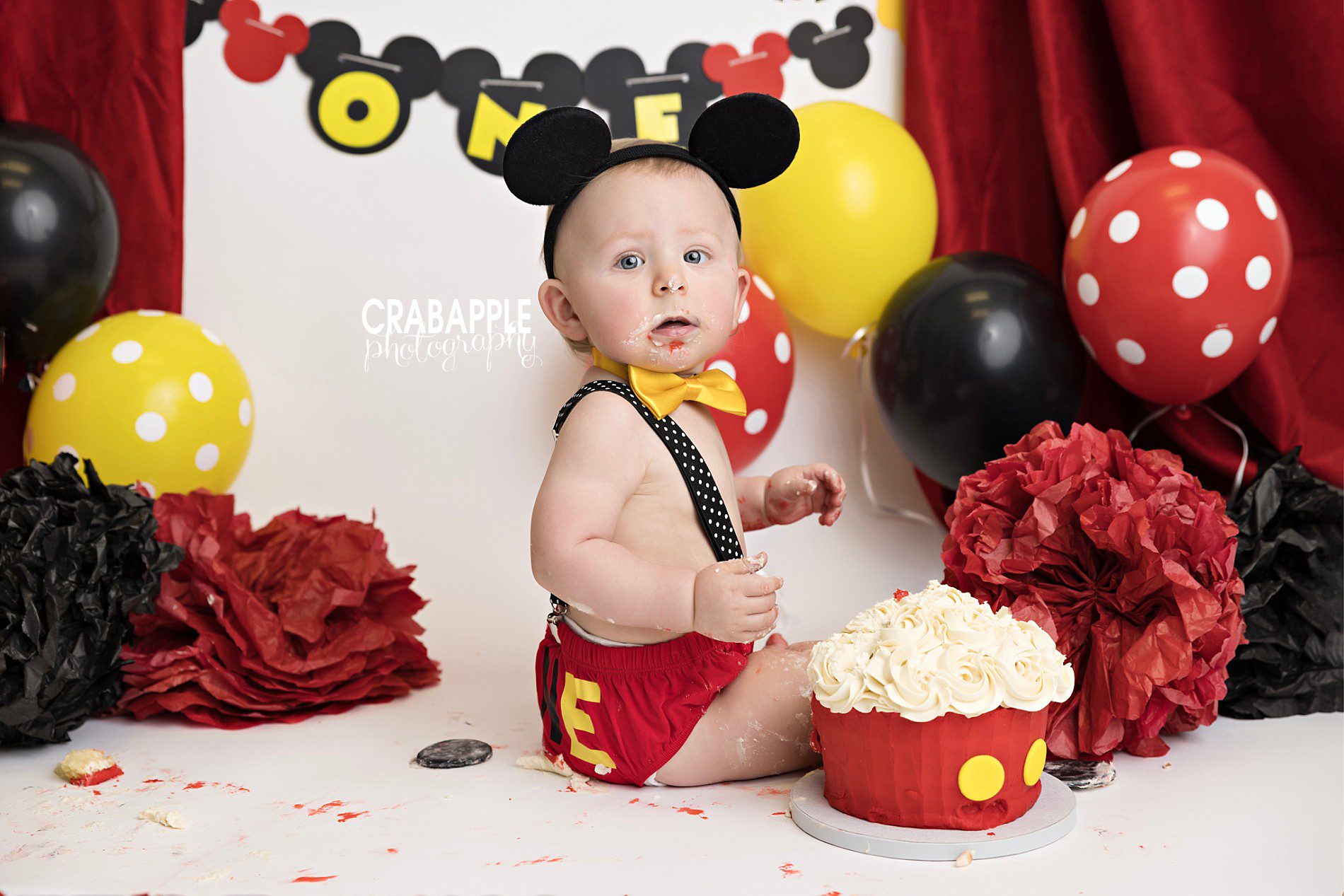 ideas for cake smash with a mickey mouse theme