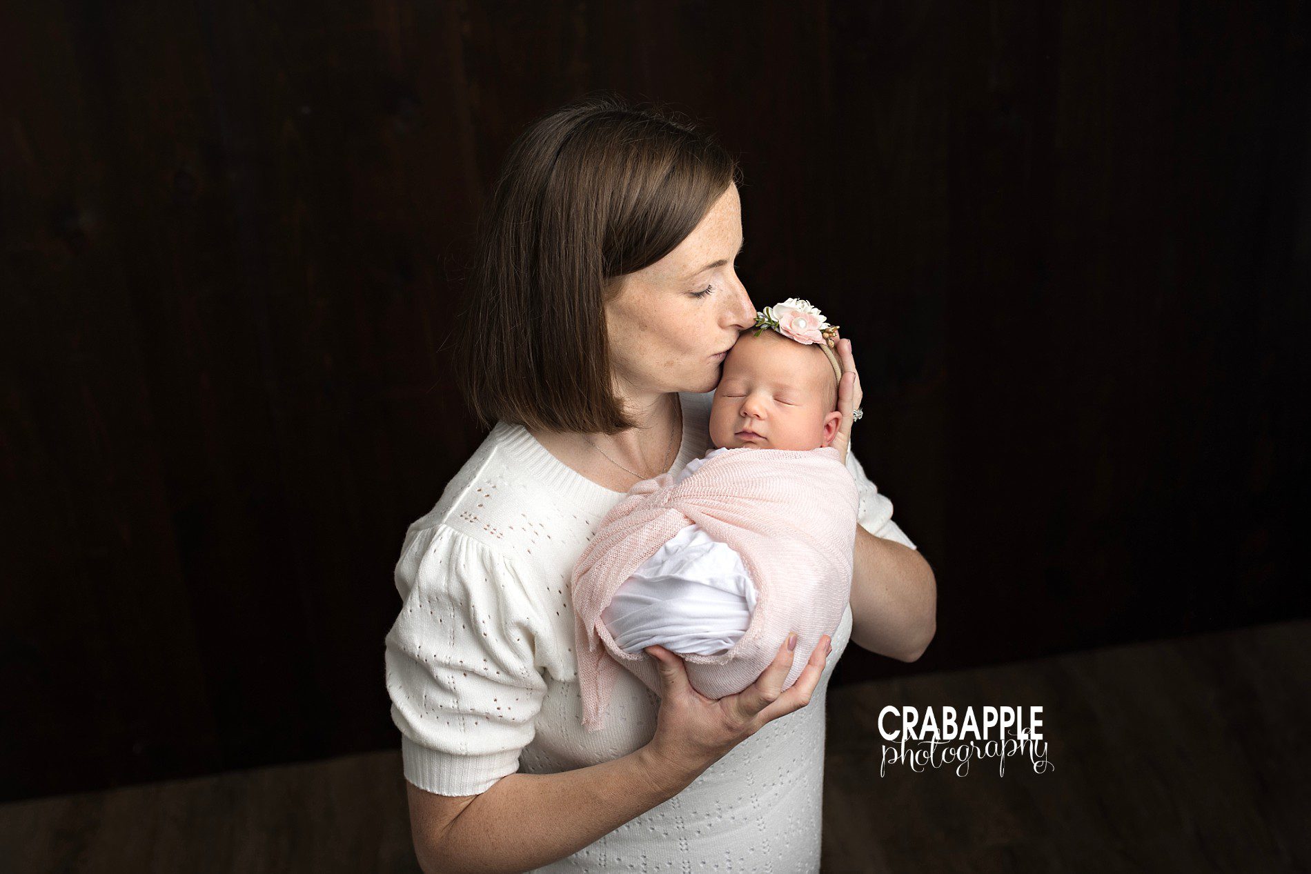 mother and daughter newborn pics