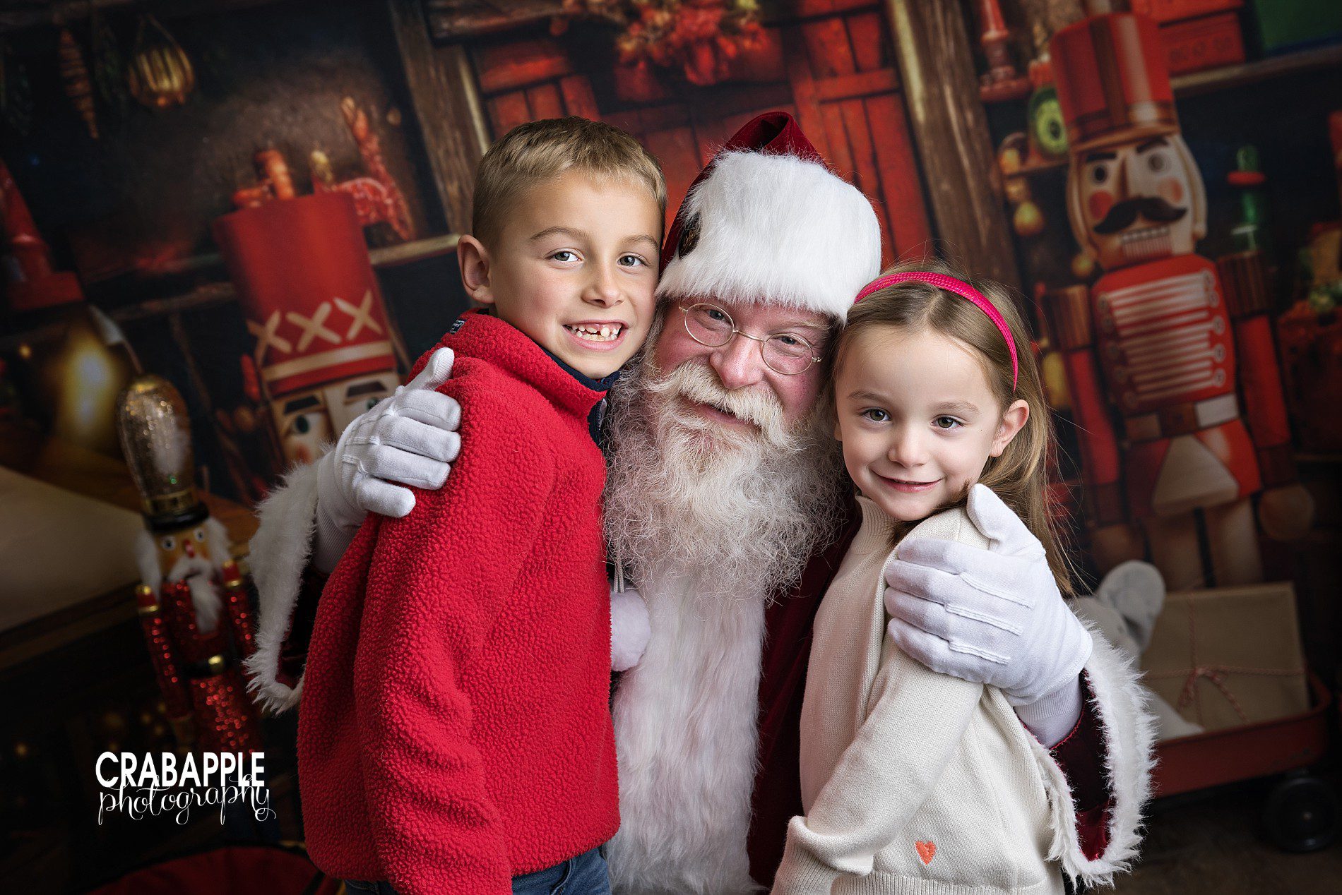 hugs for santa photos