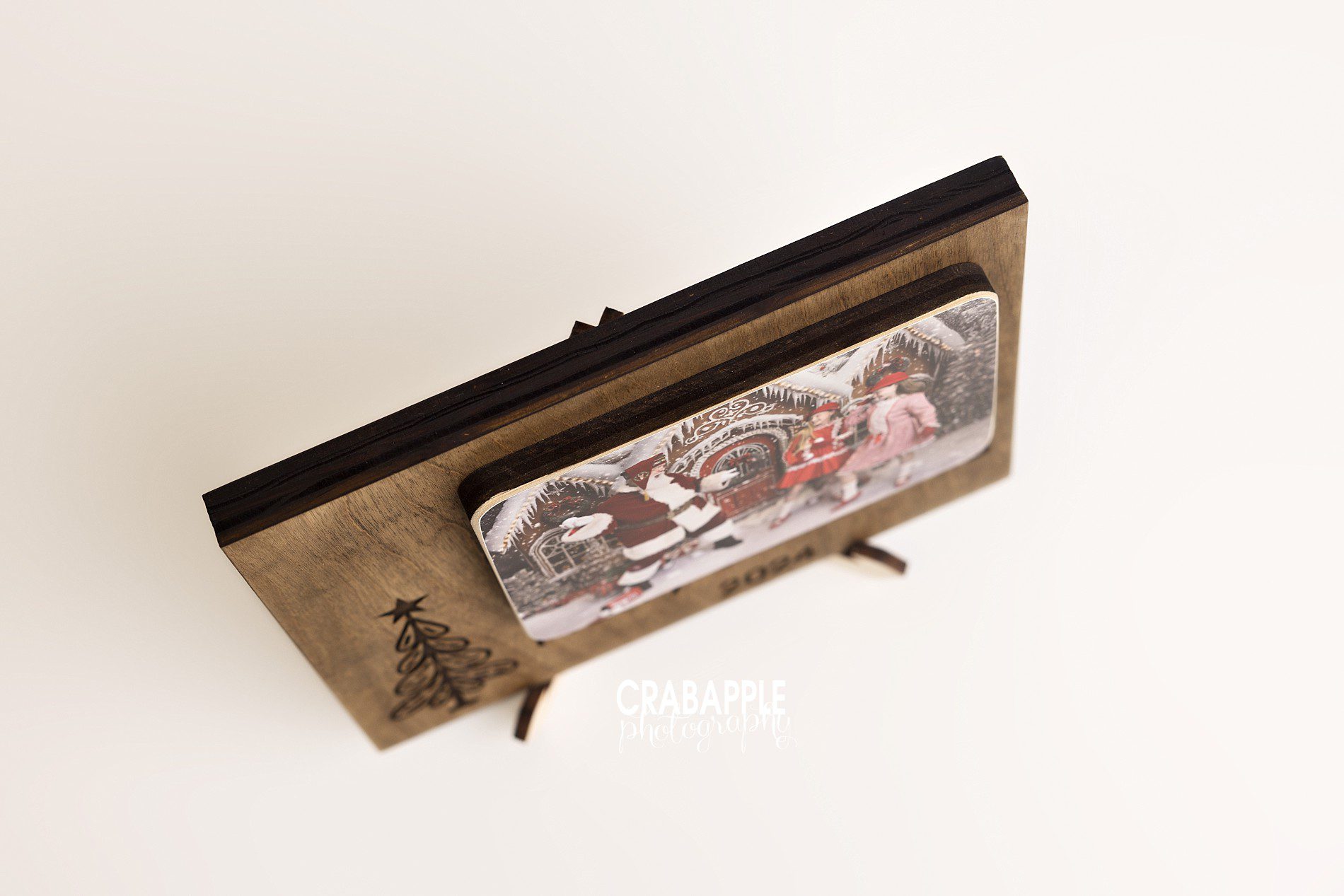 A look at the details for wooden custom framed pictures perfect for the holidays